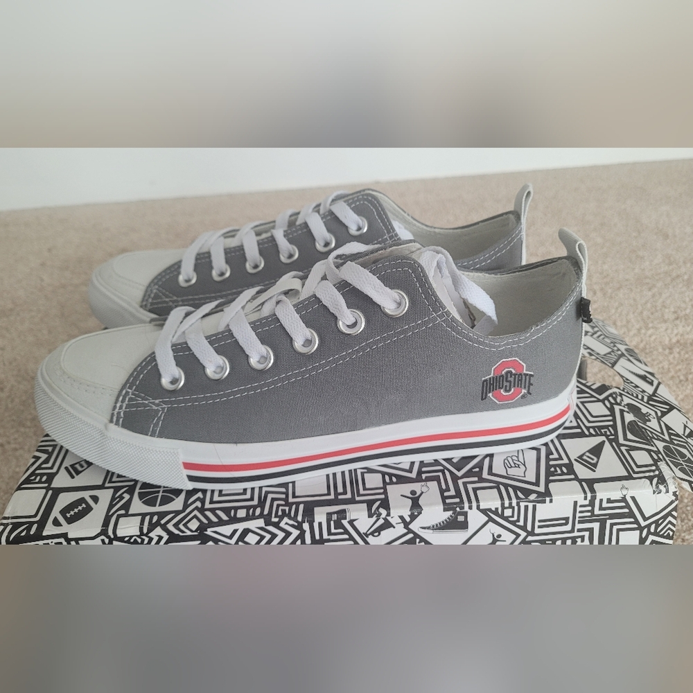 Skicks Ohio state shoes women size 9